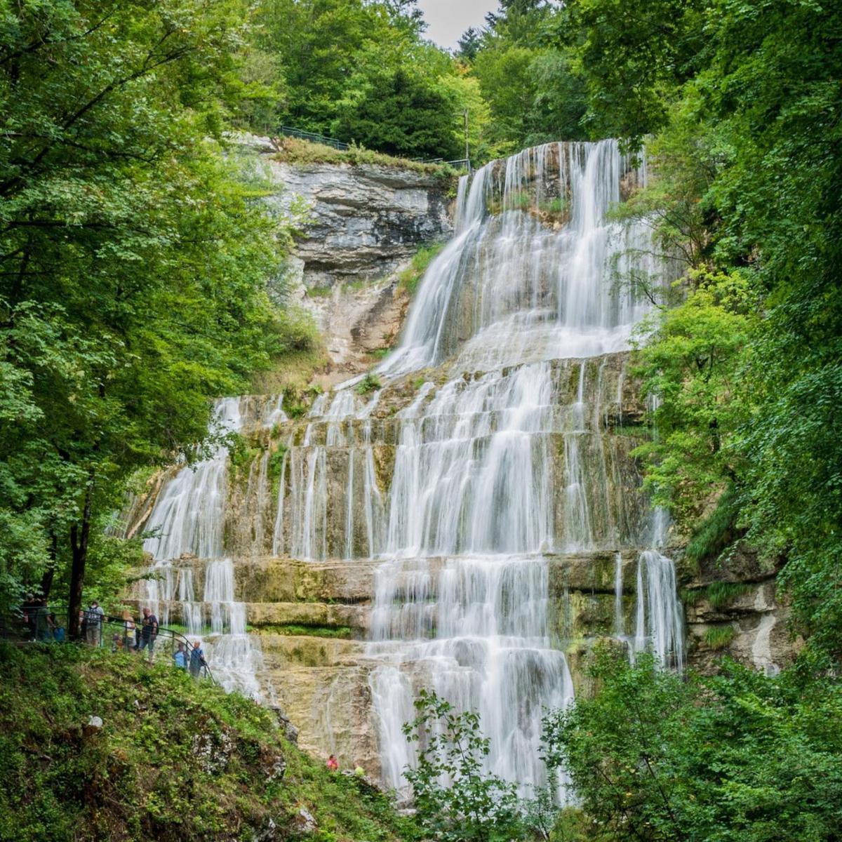Maison Entre Lacs Et Forets Montreal La Cluse Ngoại thất bức ảnh